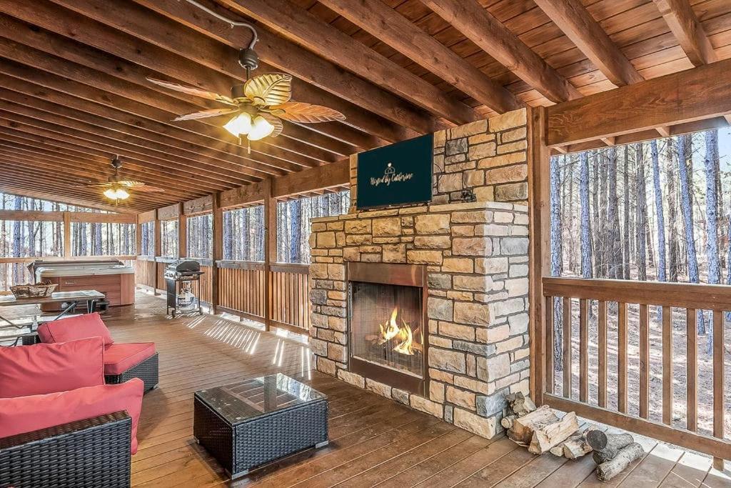 Large Luxury 2Br Cabin W Hot Tub Double Trouble Was Designed For Fun Comfort And Memories Minutes From Buzzling Hochatown And Beautiful Beaver Bend State Park بروكن بو المظهر الخارجي الصورة